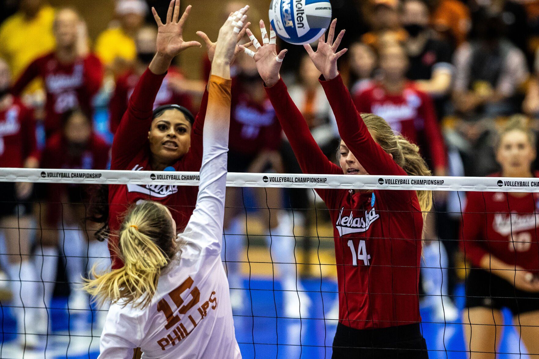 121221-owh-spo-nuvolley-LS07.jpg